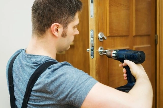 Lock changing services