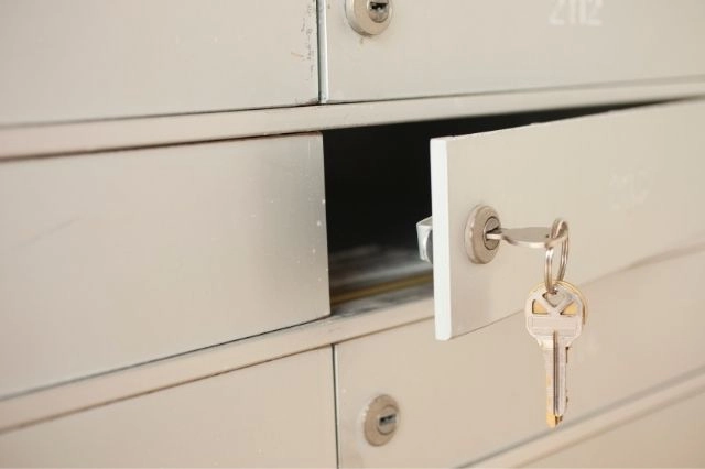 Mailbox lock